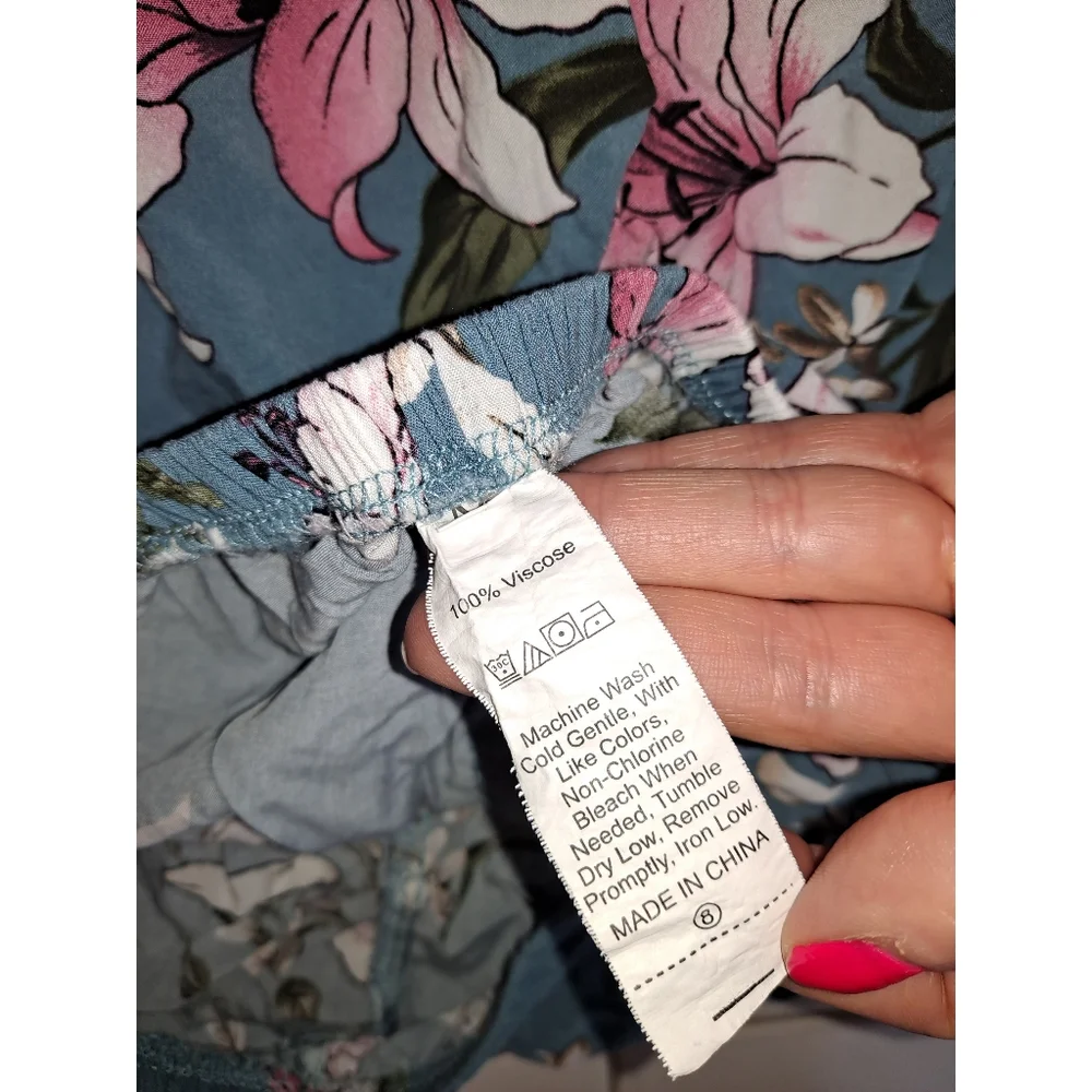 Women's blue and pink floral pajama pants size small - Picture 5 of 9